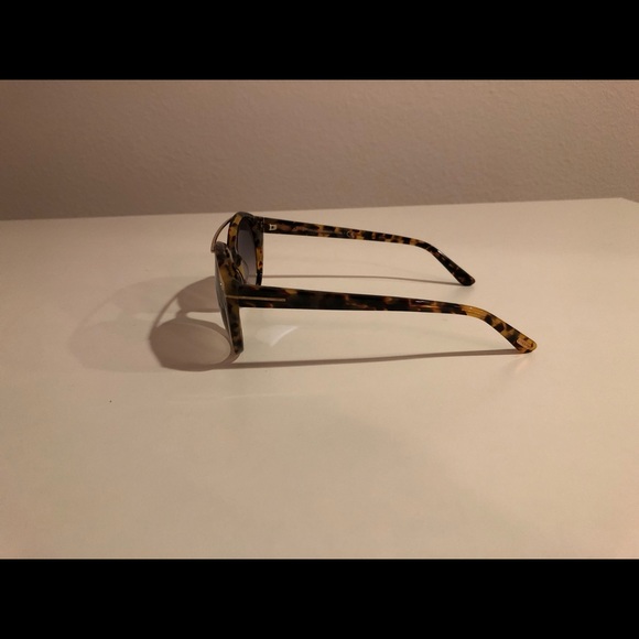 Tom Ford Sunglasses - Picture 3 of 3